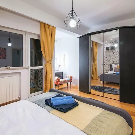 Calea Victorie Apartment, Garden Balcony